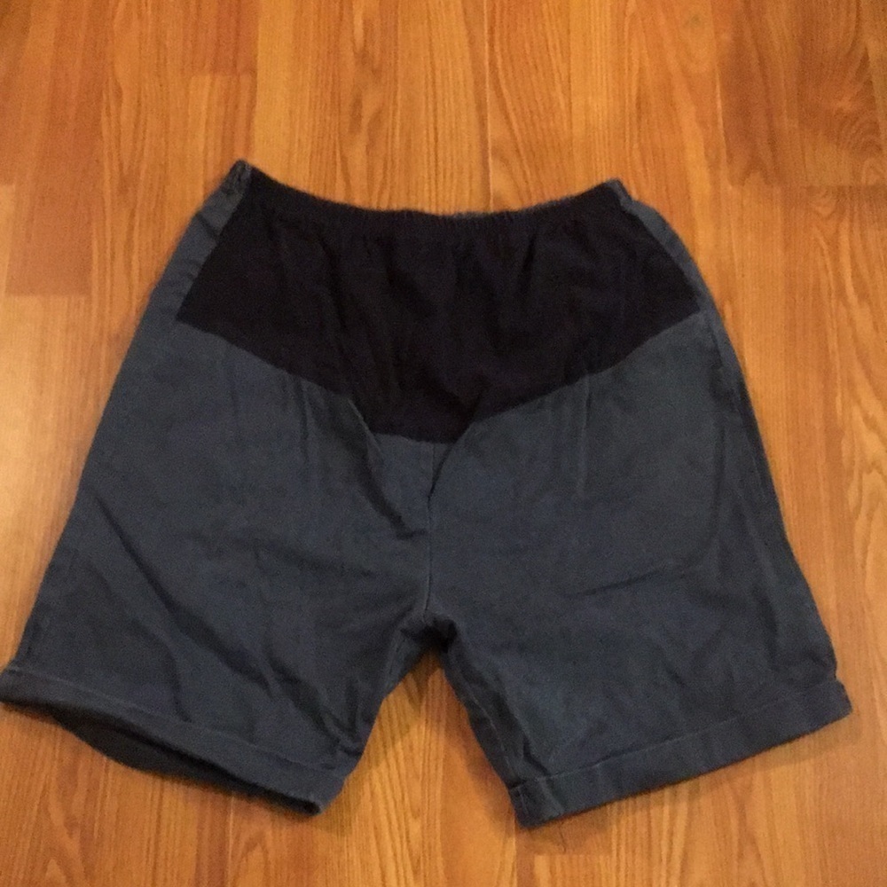 Motherhood Maternity Shorts size 5 (J)
